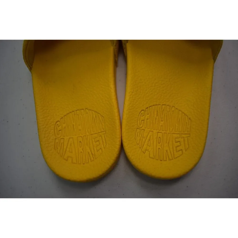 Chinatown Market Smiley Face Slides Yellow Happy Face Mens 6